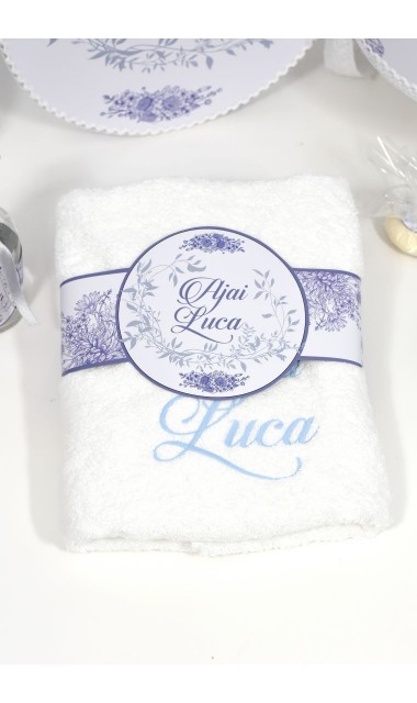 Trusou de botez pentru baieti clasic cu broderie si flori albastre, La poem 3